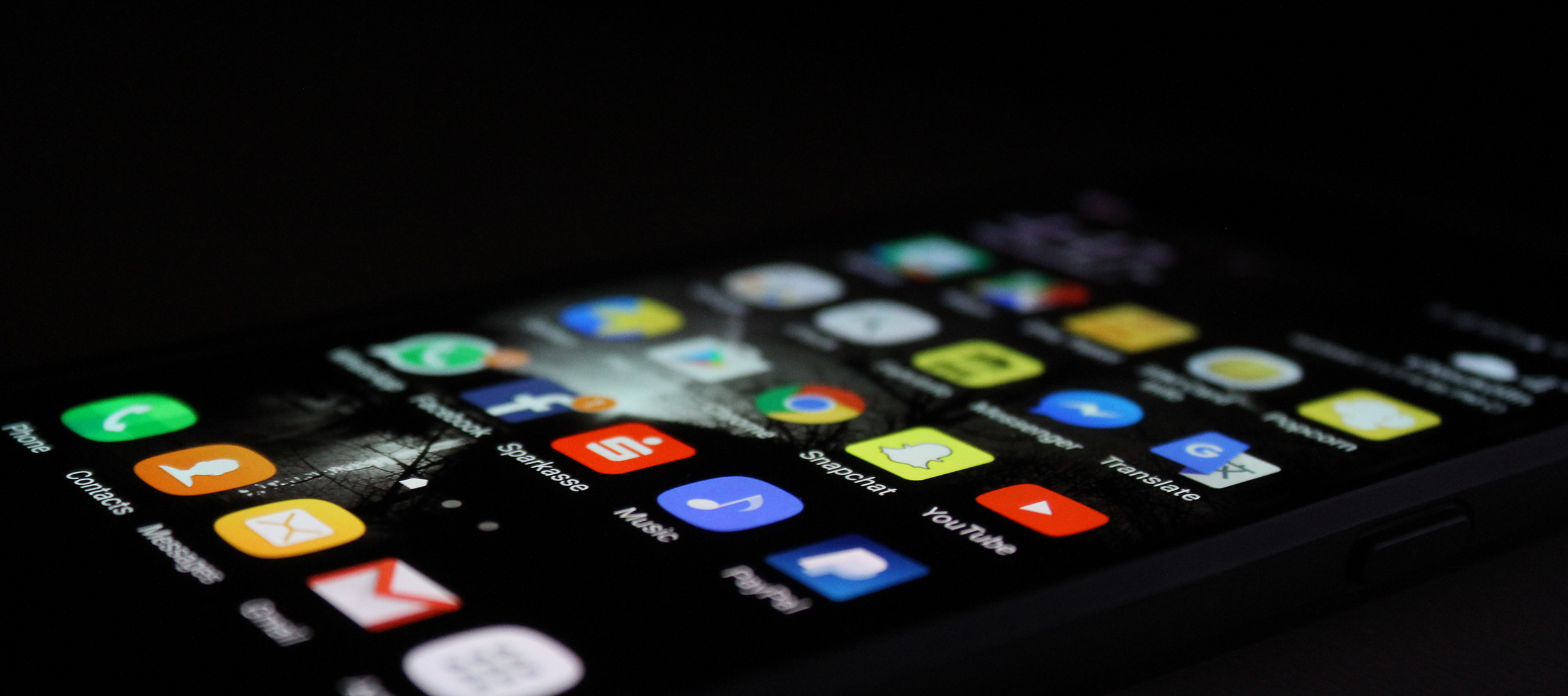Native vs Hybrid Apps: A Head-to-Head Comparison